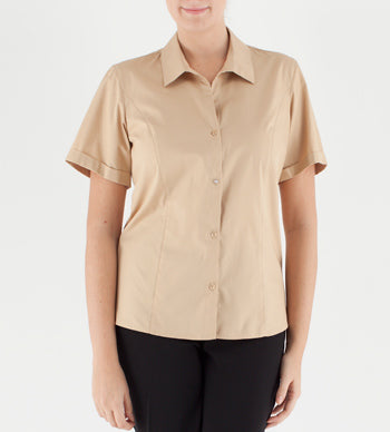 GANES cotton shirt in sand color with short sleeves and fitted silhouette made of lightweight breathable cotton
