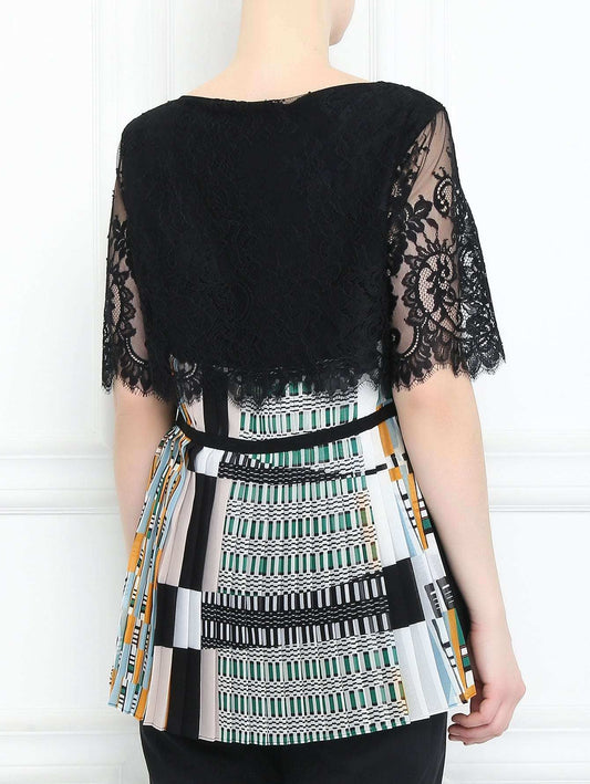 Blouse BREVE elegant blouse with pleats and lace sleeves featuring a feminine basque design