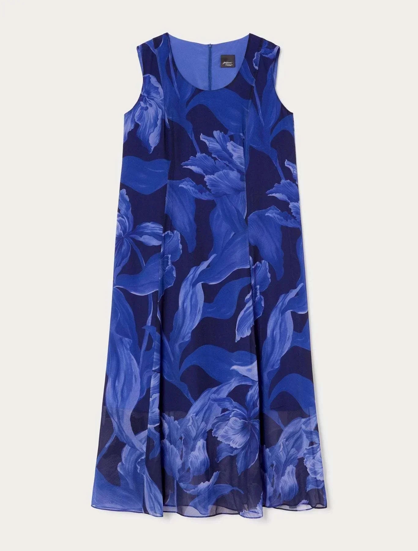 Figure-skimming georgette dress with exclusive print, round neck, back zip, and optional short sleeves from Persona by Marina Rinaldi