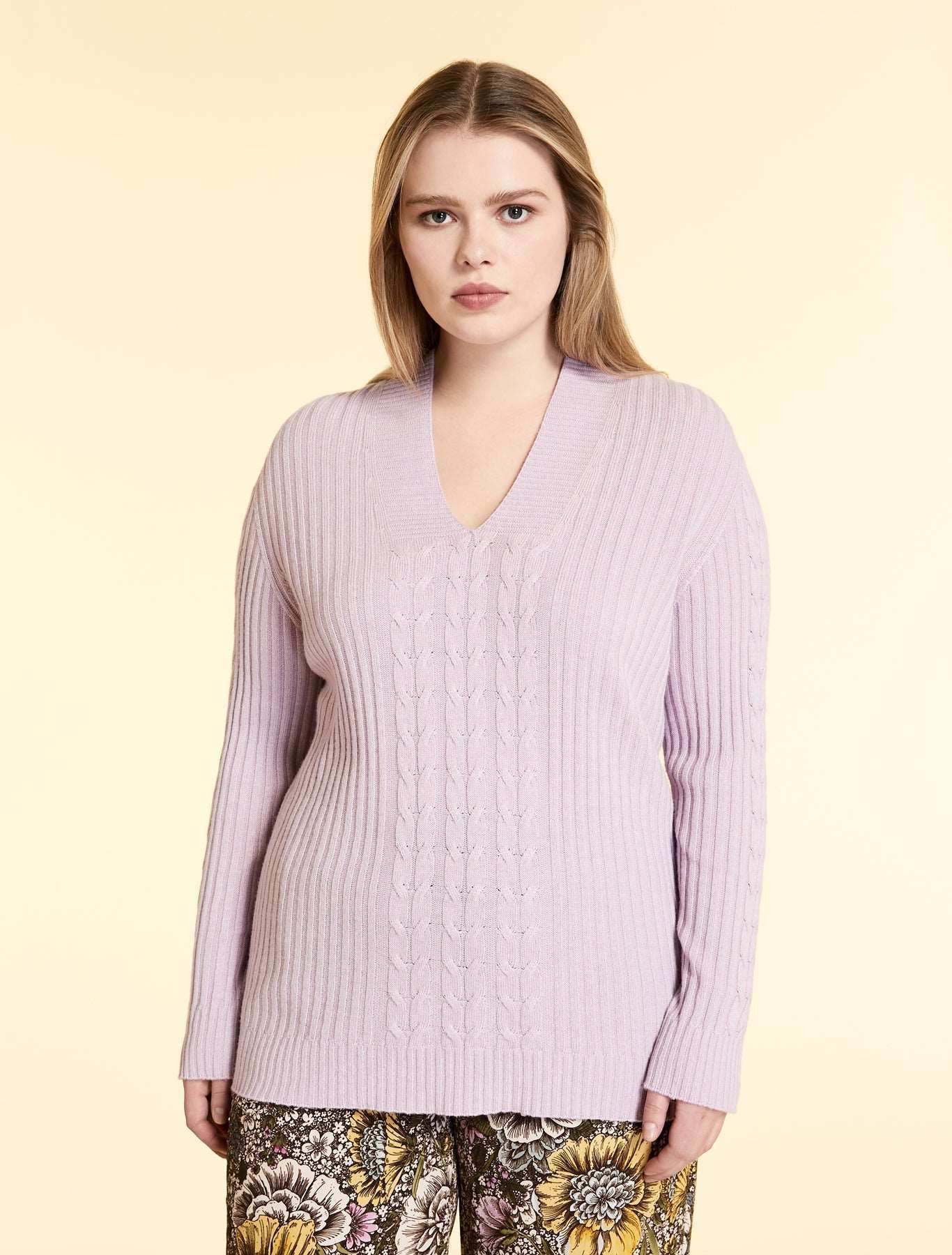 Cable and rib-knit sweater ABETAJA in lavender with V-neck and long sleeves