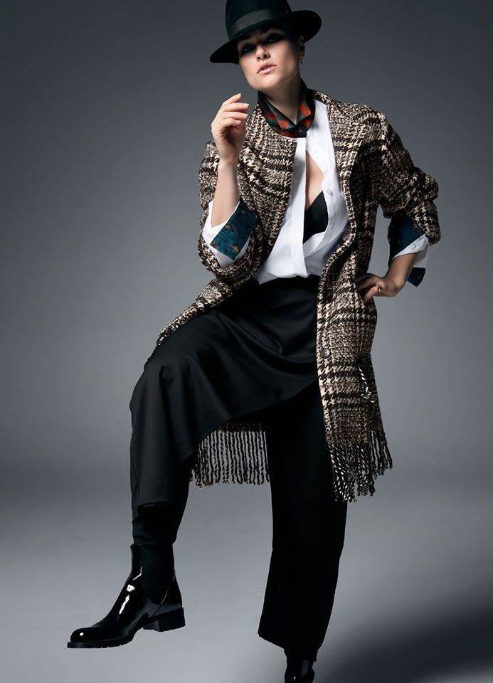 Luxurious Coat TARTU in soft wool with stand-up collar and fringe details on pockets and hem