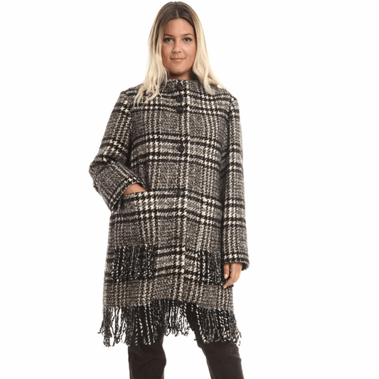 Luxurious Coat TARTU in soft wool with stand-up collar and fringe-adorned patch pockets