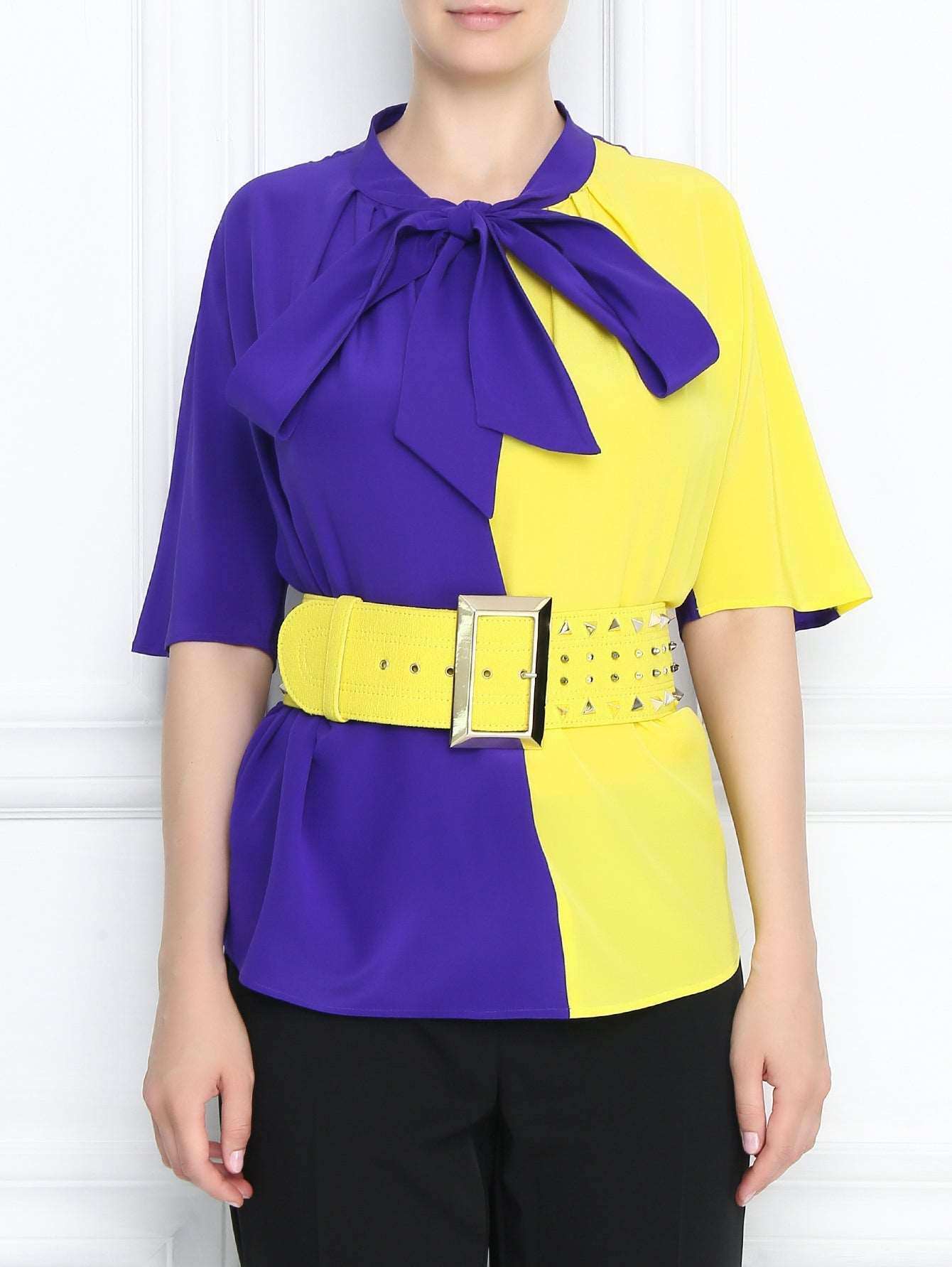 Blouse BETTY by Fausto Puglisi in luxurious silk with tied ribbon collar.