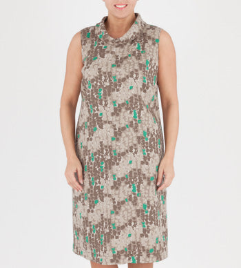 The Dress INDOFORNO Marina Rinaldi brand features a soft, woolen material that offers both comfort and style. With a fitted silhouette and elegant print, this dress is perfect for any occasion.