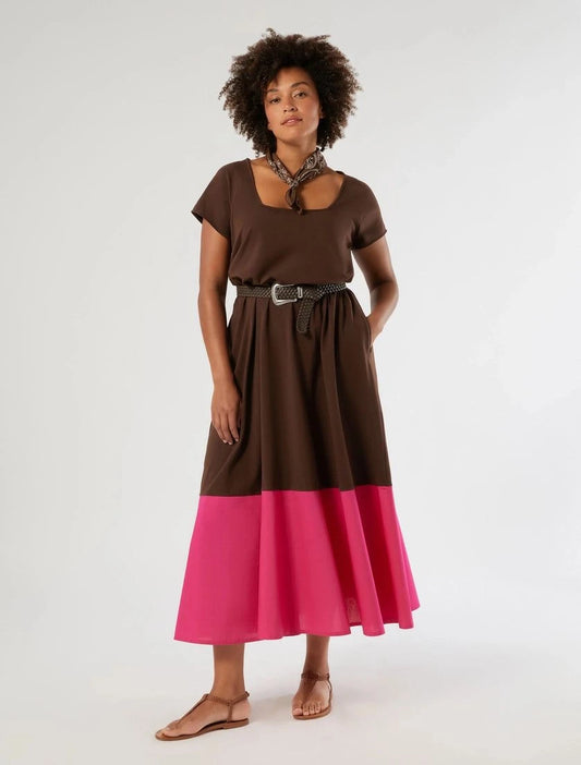 Plus size CARO cotton jersey dress with flared silhouette and flounced hem