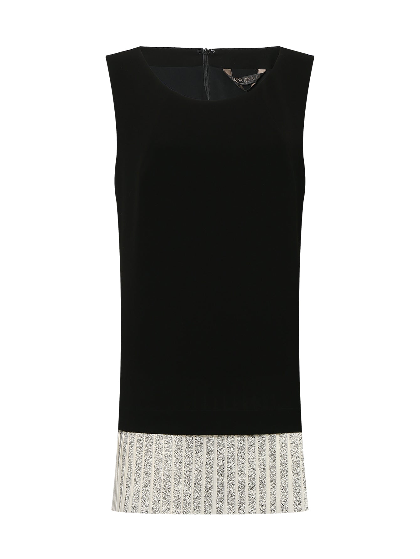  Flat lay of BERNINI tunic – round neckline and pleated detail