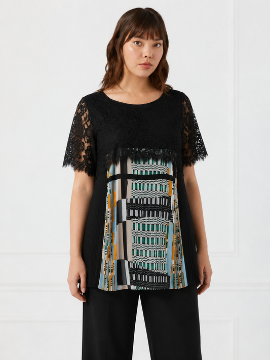 Blouse BREVE with delicate pleats, intricate lace sleeves, and basque detail in elegant white polyester