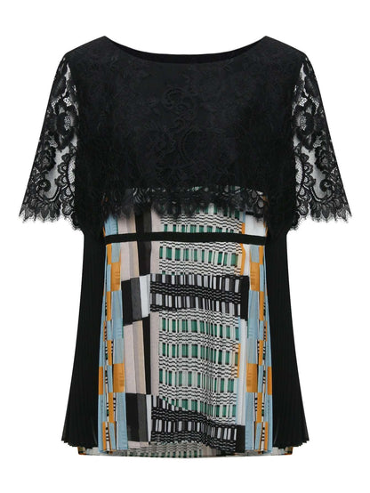 Blouse BREVE with delicate pleats, lace sleeves, and feminine basque in elegant design