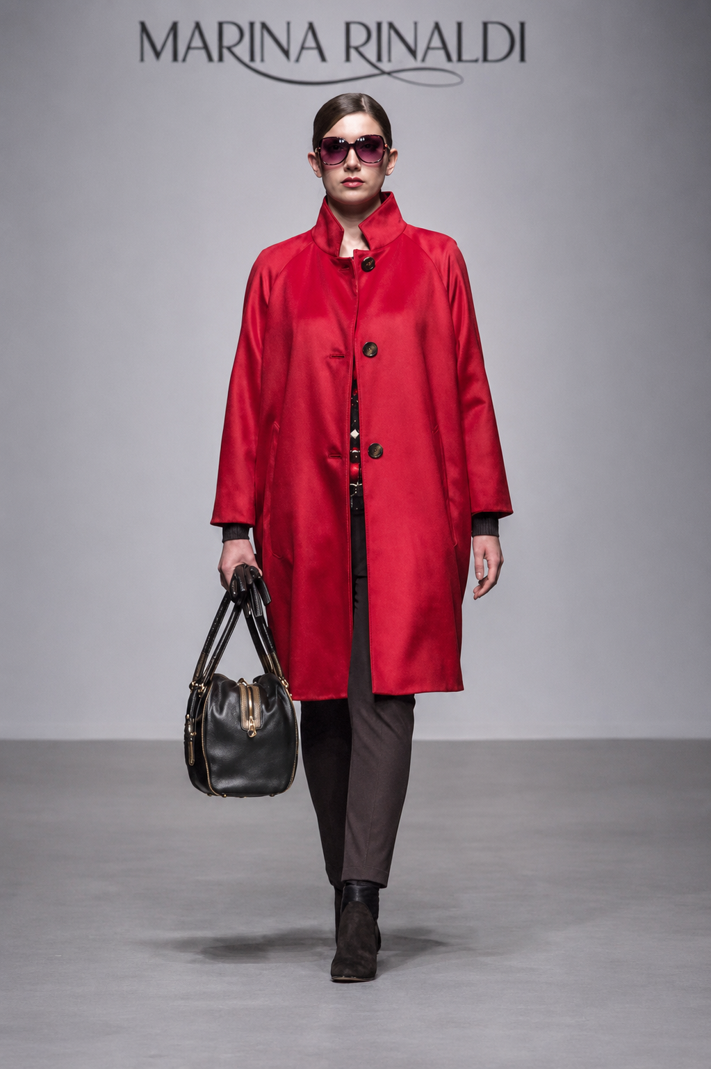 Luxurious crimson-red Coat ORIANA with raglan sleeves, stand-up collar, and welt pockets made from natural wool blend