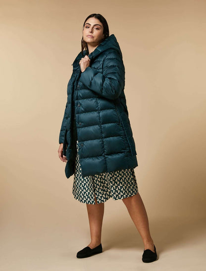 Reversible two-tone quilted down coat PIETRO with hood, snap fastening, zippered pockets, and matching belt