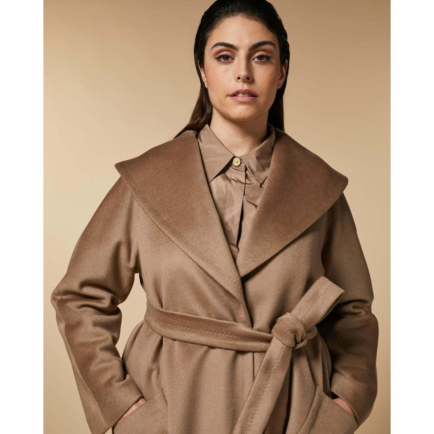 Elegant Coat TEMPO made of 100% virgin wool with maxi lapel collar and adjustable waist belt