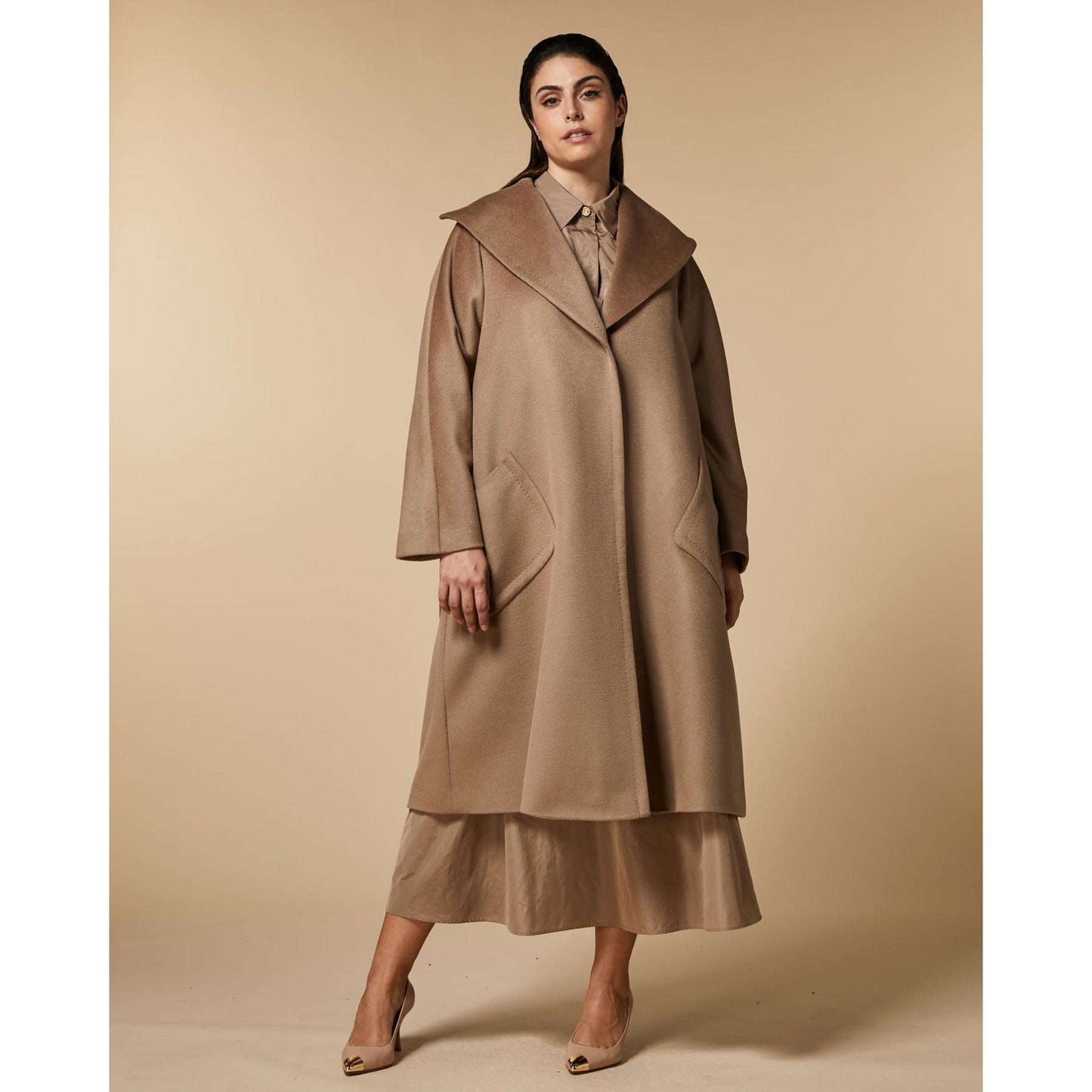 Hand-sewn Coat TEMPO in pure virgin wool with maxi lapel collar and adjustable waist belt