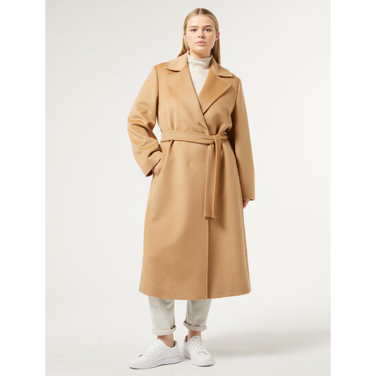 A graceful silhouette for a pure wool coat with hand-made trim. You can adjust it at the waist with a matching belt. The item is part of the Persona by Marina Rinaldi collection. • Pure wool with draping • Flowing cut • Lapel collar • Long sleeves • Belt and snap fastening