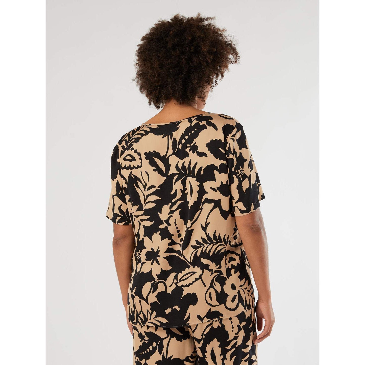 PLACIDO printed viscose blouse in bold exclusive print with boxy fit and round neckline