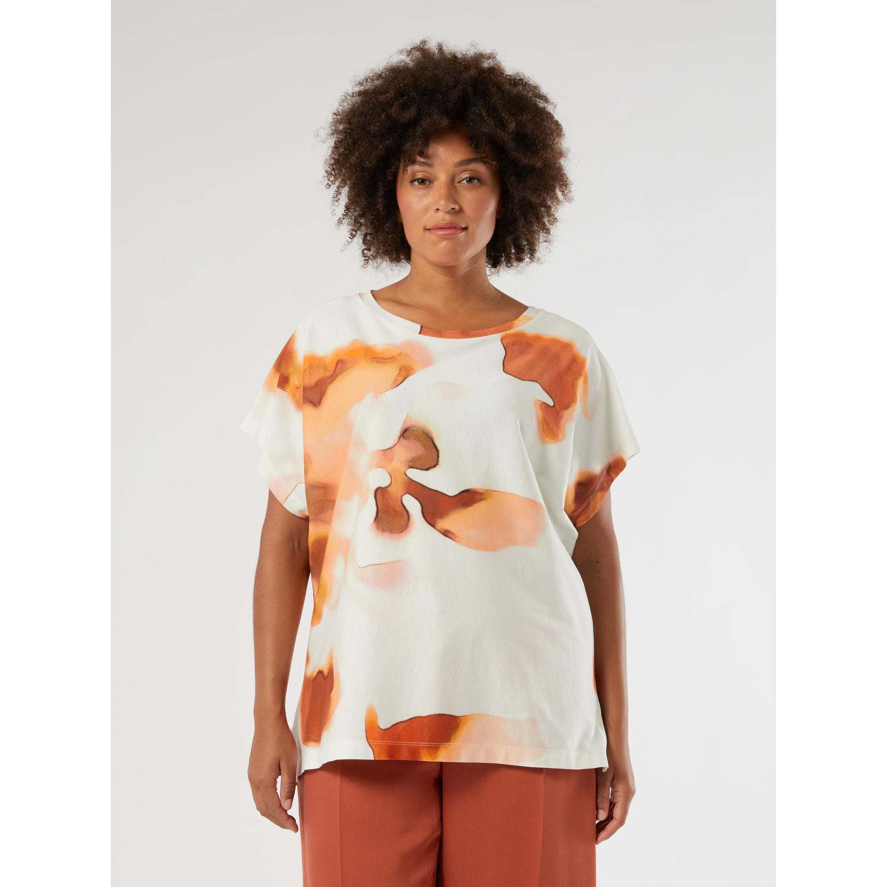 Oversized CALTE printed cotton jersey T-shirt with gradient-effect artistic print and kimono sleeves