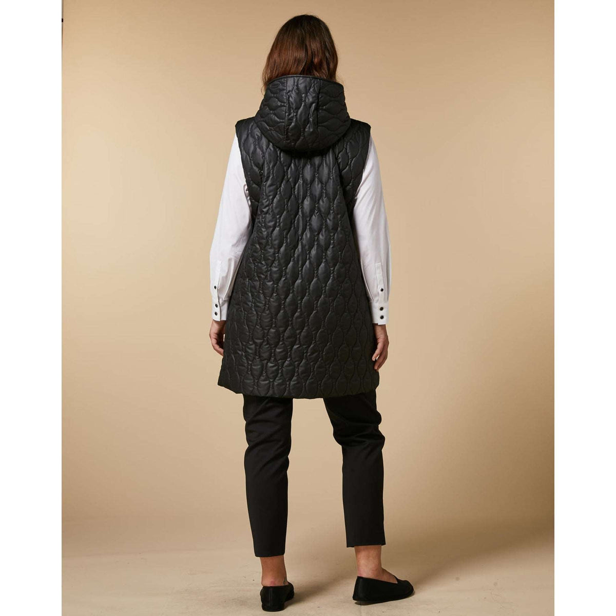 Down vest PAOLINO in black matte technical poplin with onion quilt pattern, detachable hood, and sleeveless design.