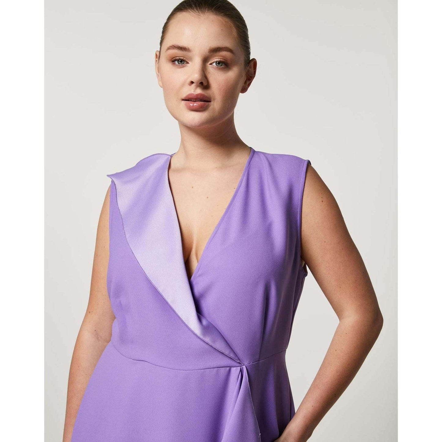 Dress ANDORRA midi crepe satin with V-neck and detachable short sleeves