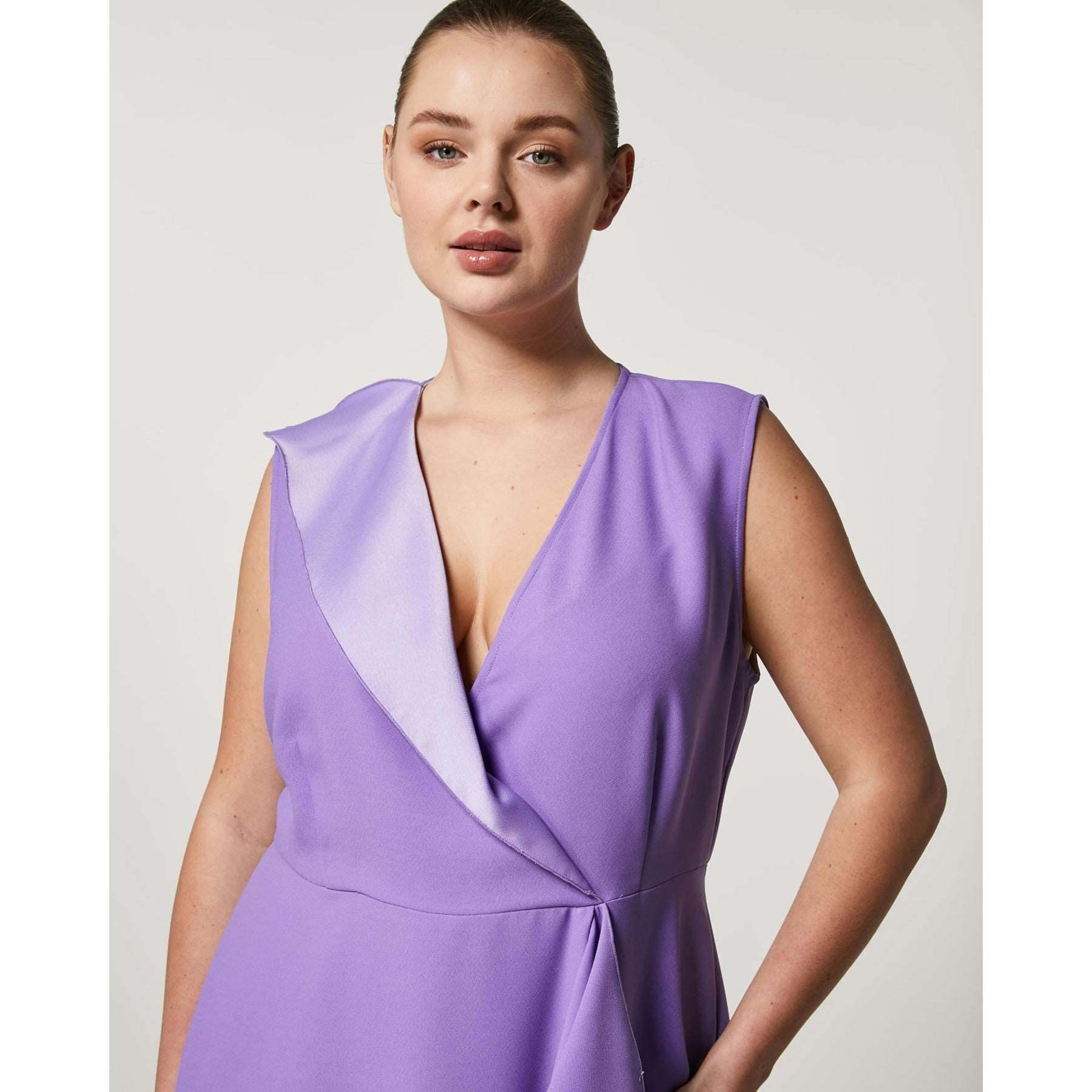 Dress ANDORRA midi crepe satin with V-neck and detachable short sleeves