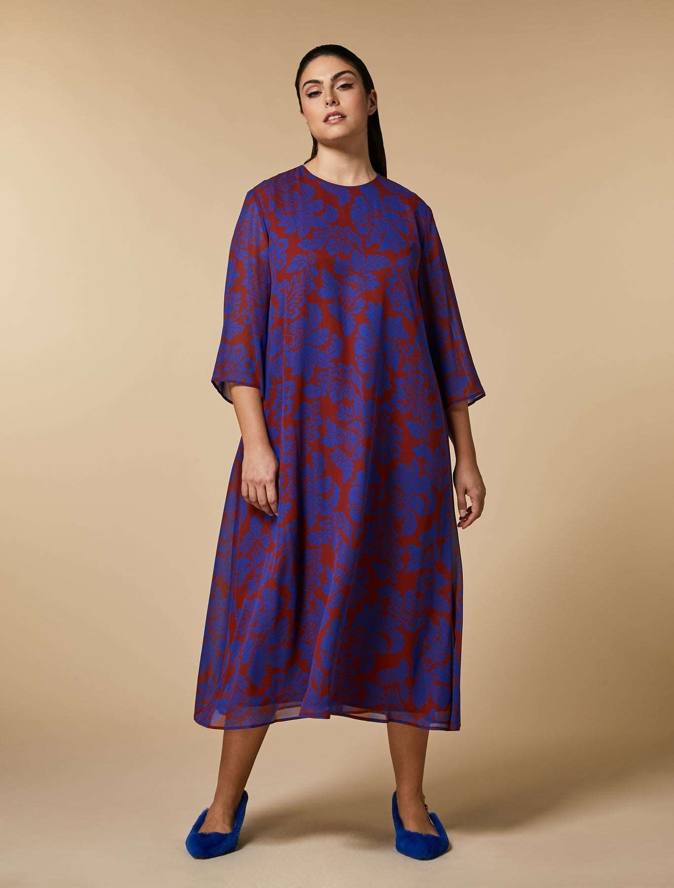 Viscose georgette Dress DORIANA with exclusive print, round neckline, 3/4 sleeves, and hidden back zipper