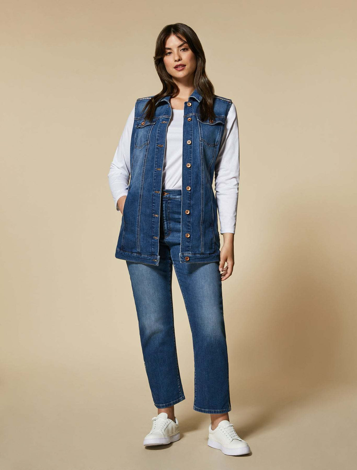 IDEALE jeans in medium blue stretch denim with a straight-leg cut and crystal rhinestone stripes along the sides