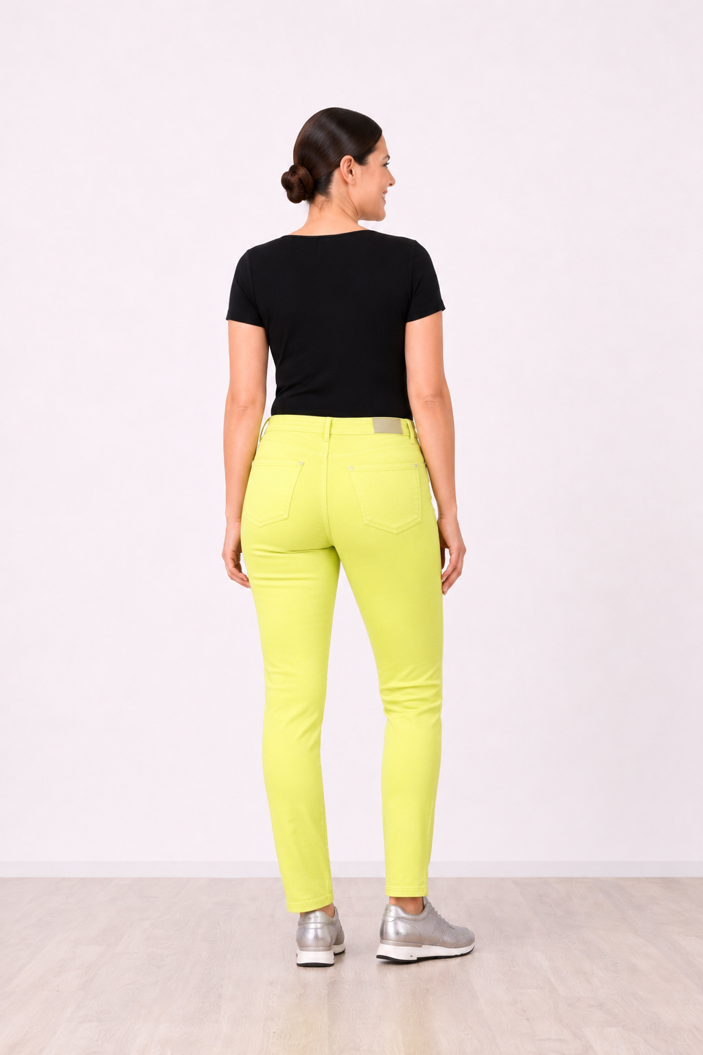 High-rise classic jeans by Persona by Marina Rinaldi in stretch cotton denim with five-pocket design and concealed zip fastening