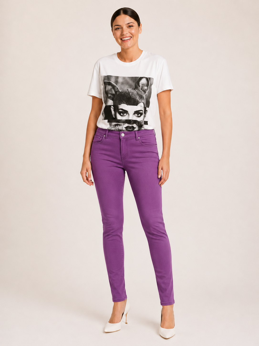 High-rise cropped jeans with crystal-embellished pockets and classic five-pocket design in stretch cotton denim