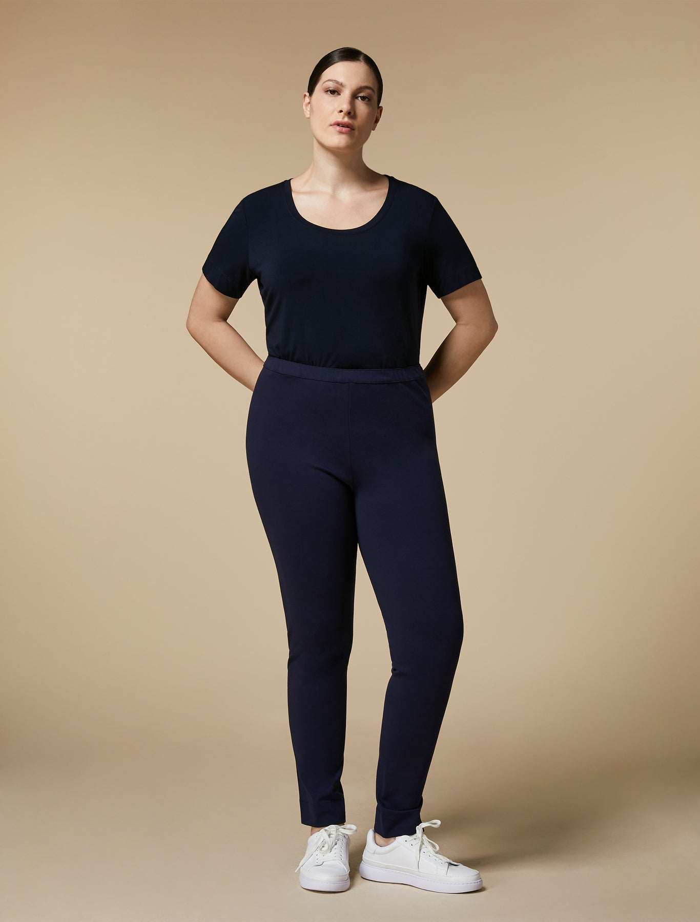 Leggings OCCHIATA slim fit Milano knitted jersey leggings with elastic waistband and ergonomic arrow hem details