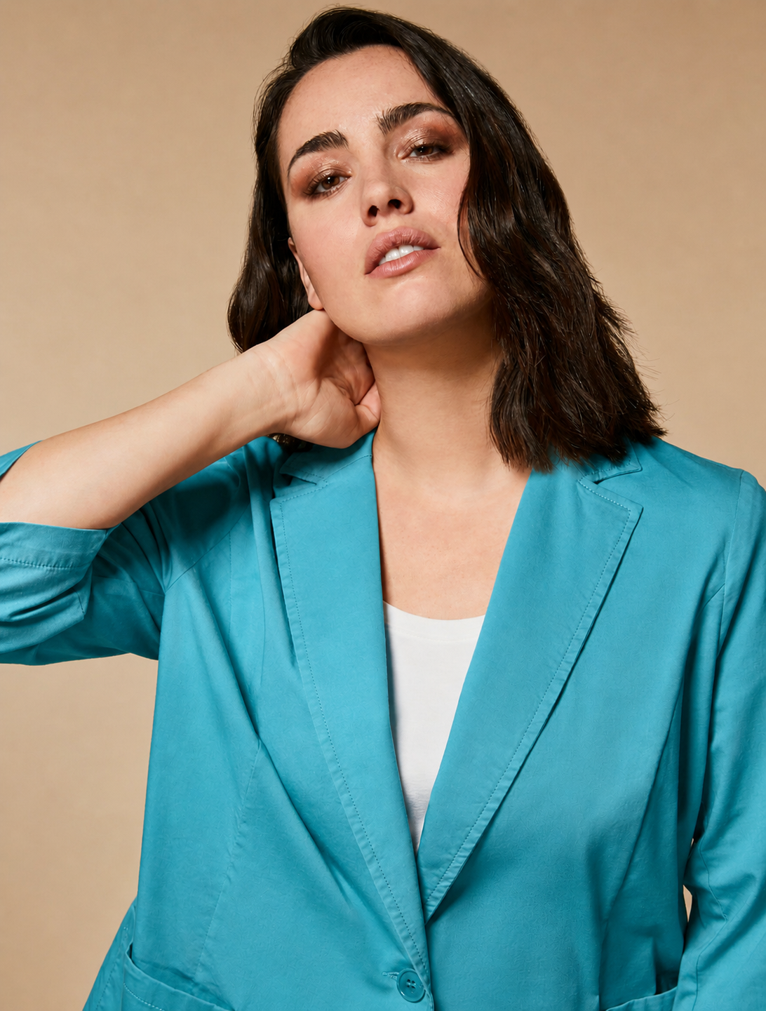CORO Turquoise Cotton Jacket by Marina Rinaldi with tailored silhouette and three-quarter sleeves in vibrant turquoise