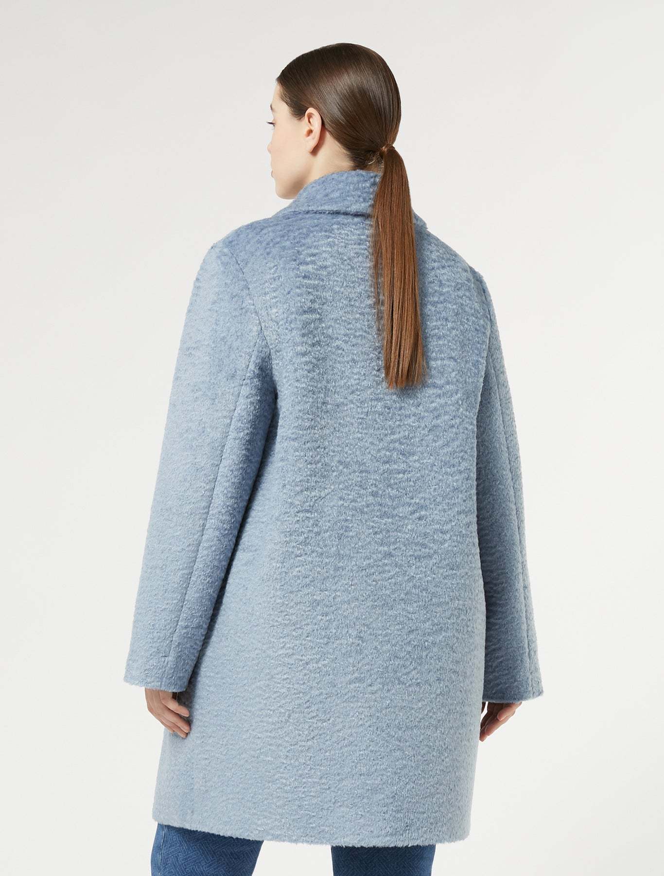 Eco fur coat with straight cut, snap buttons, shirt collar, and long sleeves in lightweight textured jersey fabric