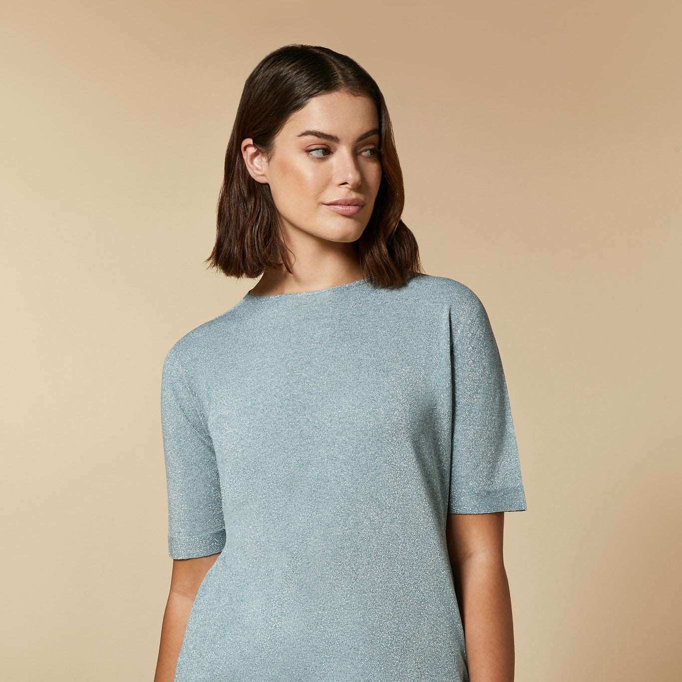 Straight-cut seamless Sweater ALCE with boat neck and short sleeves made from stretchy lurex viscose blend