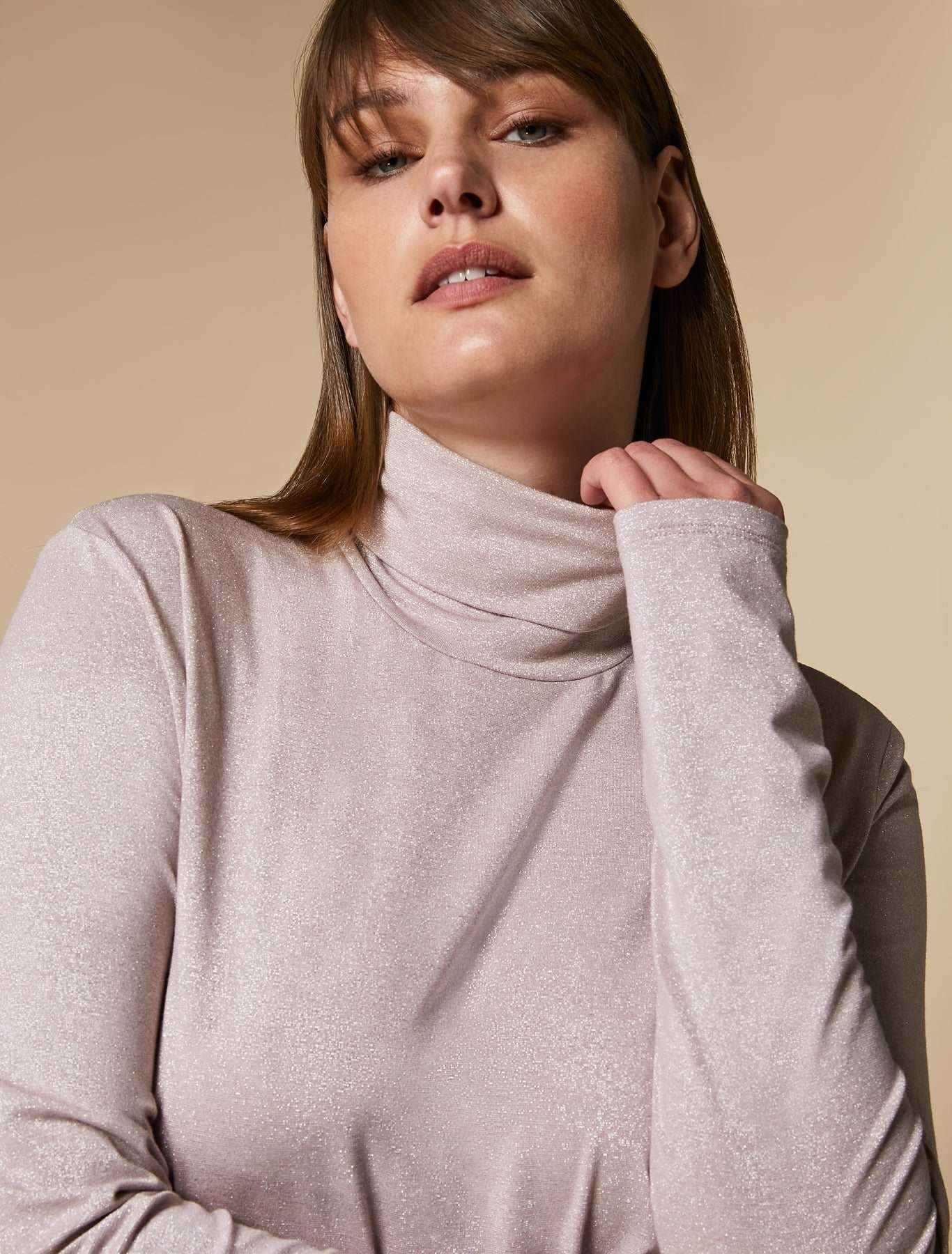 Sweater ROSITA high-necked long-sleeve slim-fit polo with wet look in minimalist style