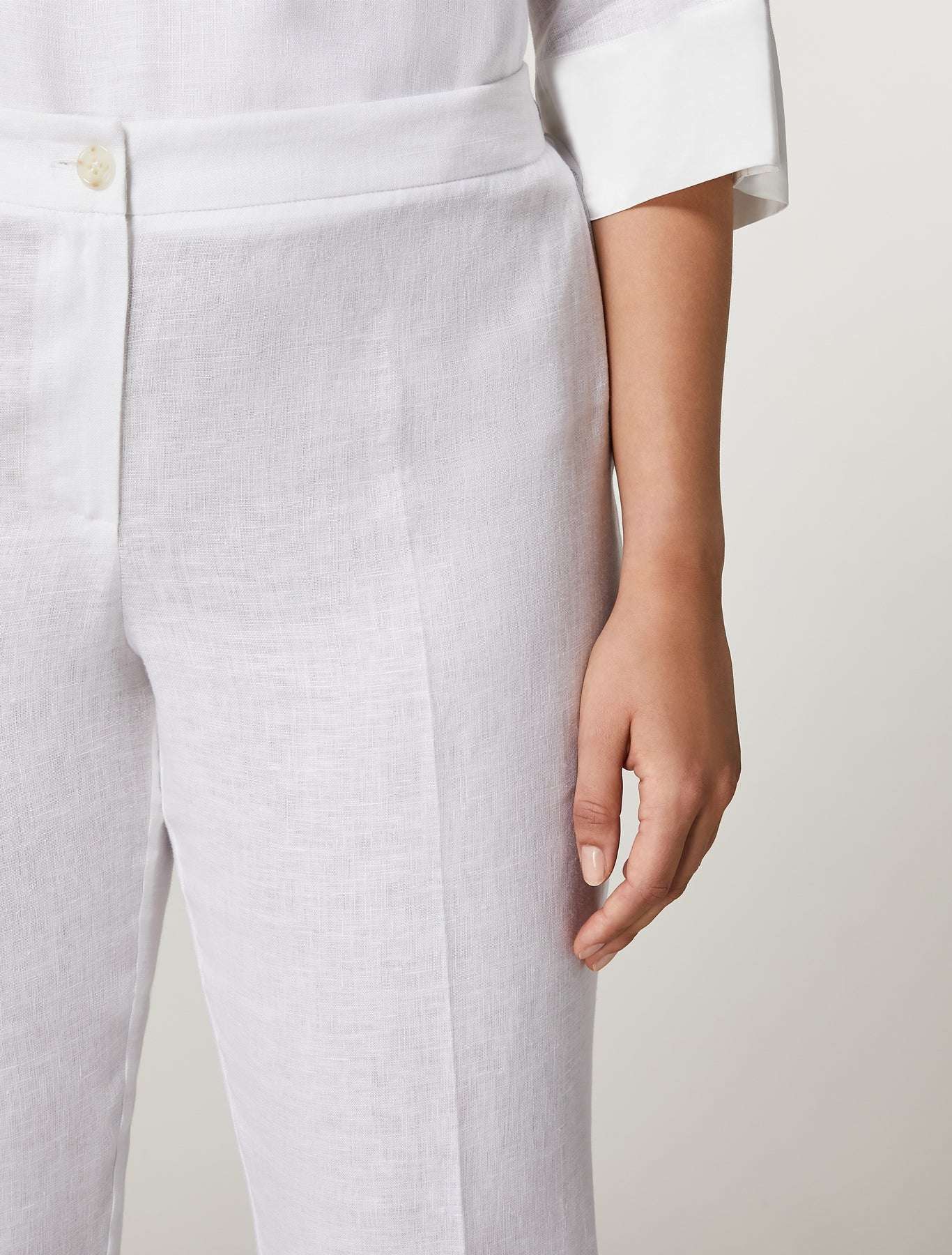 Slim fit Trousers DENIS in pure linen canvas with elasticated waistband and pressed pleats